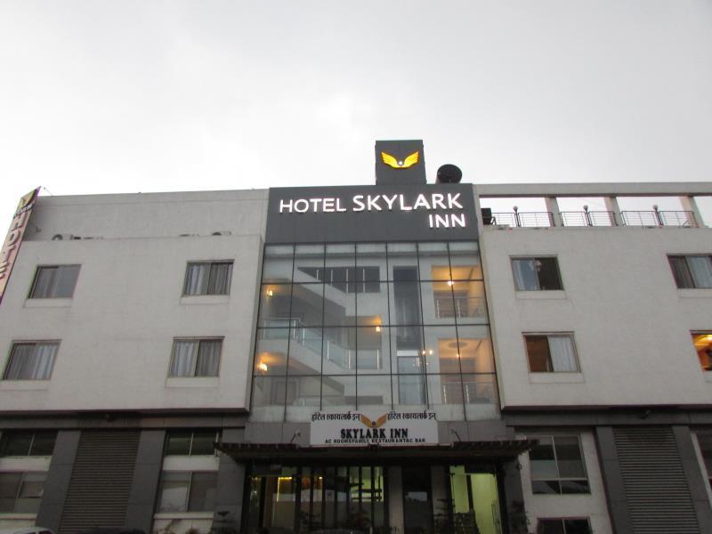 Hotel Skylark Inn Nashik Bagian luar foto